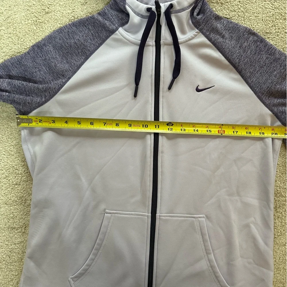 Nike Purple Lavender Therma-Fit Full Zip-Up Hoodie Women’s Large Thumbholes - Picture 5 of 8